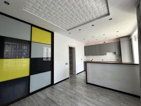 квартира за адресою Героїв Небесної Сотні просп., 18/8