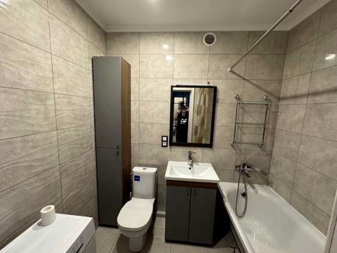 квартира за адресою Героїв Небесної Сотні просп., 18/8