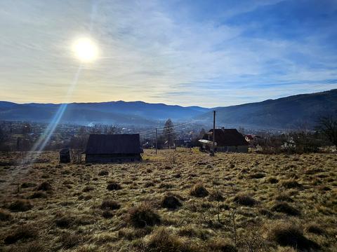 участок по адресу Шкільна