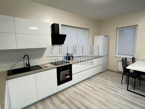 будинок за адресою с. Гатне, Шкільна вул.