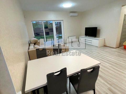 будинок за адресою с. Гатне, Шкільна вул.