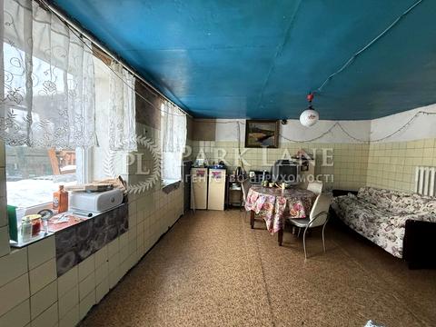 будинок за адресою Валерія Лобановського просп. (Червонозоряний), 77