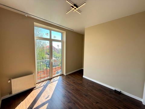 дом по адресу Амосова ул., 64