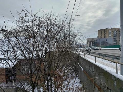 будинок за адресою Валерія Лобановського просп. (Червонозоряний), 77