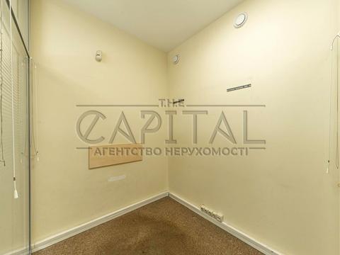 комерційна за адресою Володимира Івасюка просп. (Героїв Сталінграду), 8