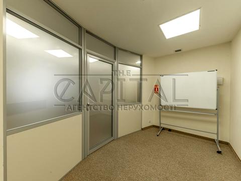 комерційна за адресою Володимира Івасюка просп. (Героїв Сталінграду), 8