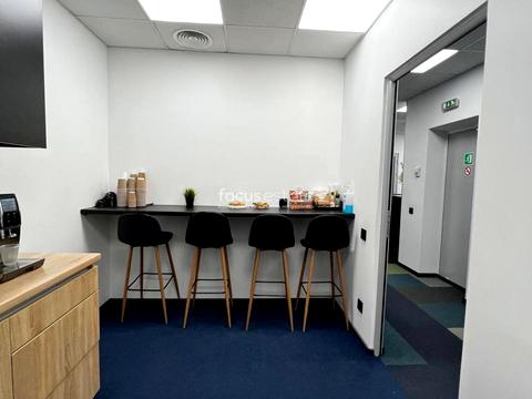 коммерческая по адресу Большая Васильковская ул. (Красноармейская), 71