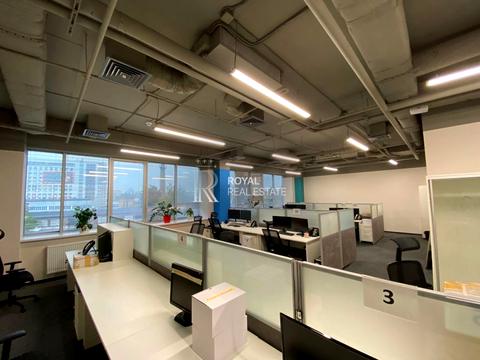 коммерческая по адресу Вацлава Гавела бульв. (Івана Лепсе), 6