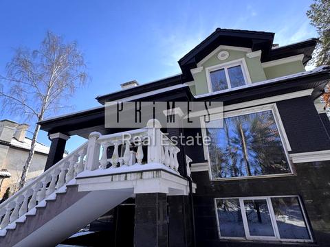 будинок за адресою Набережна вул.