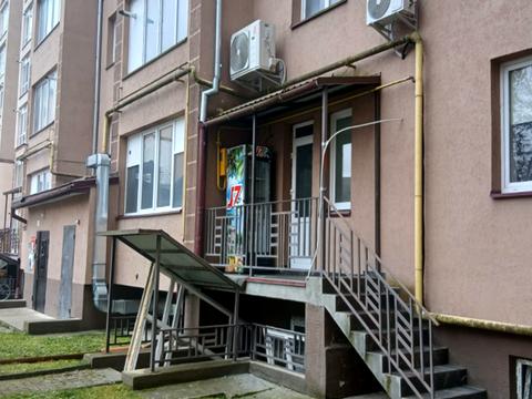 коммерческая по адресу Яблунева ул., 1/2