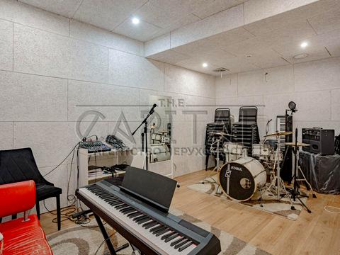 коммерческая по адресу Евгения Коновальца ул. (Щорса), 36-В