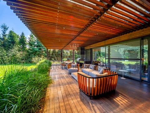 дом по адресу центральна