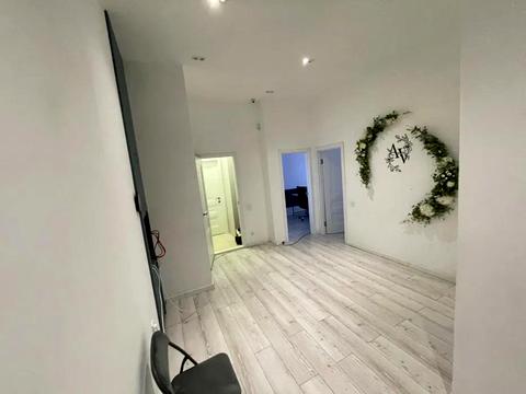 коммерческая по адресу Большая Васильковская ул. (Красноармейская), 23