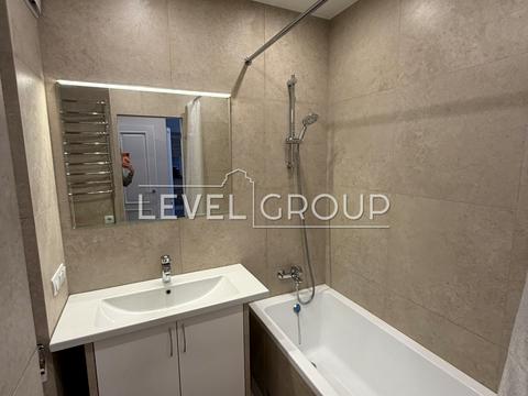 квартира за адресою Олександра Олеся вул., 10