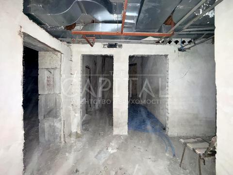 комерційна за адресою Київ, Федора Ернста вул., 8а