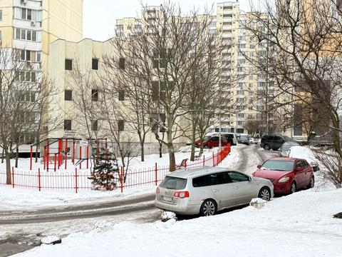 комерційна за адресою Київ, Федора Ернста вул., 8а