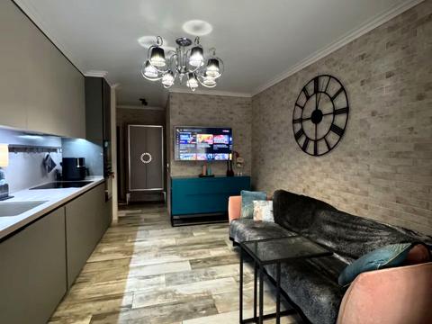 квартира за адресою Левка Лук'яненка вул. (Василя Жуковського), 16, 18, 20, 24