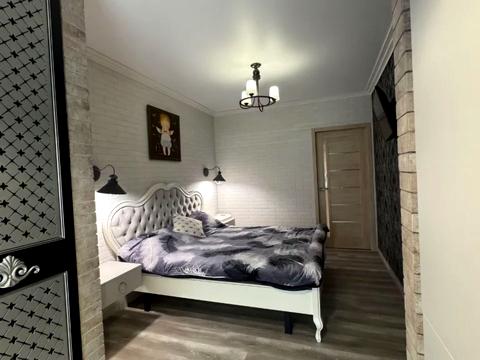 квартира за адресою Левка Лук'яненка вул. (Василя Жуковського), 16, 18, 20, 24