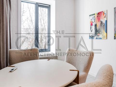 комерційна за адресою Костельна вул., 9