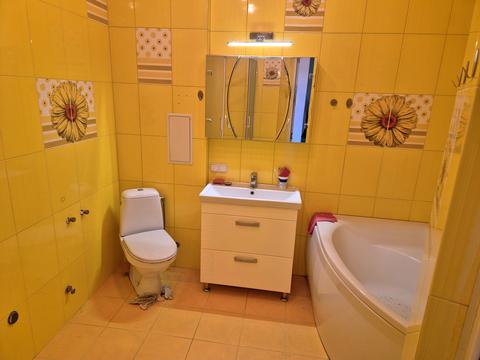 квартира за адресою Героїв України, 5