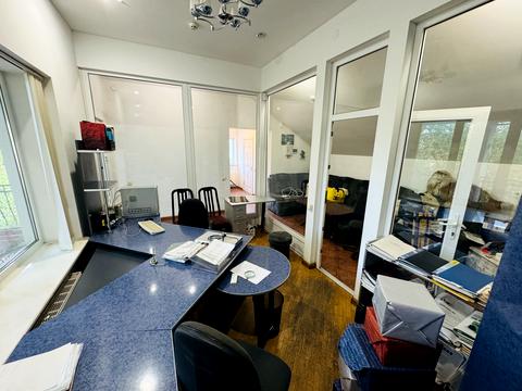 коммерческая по адресу Пилипа Орлика ул., 3А