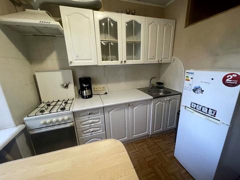 квартира за адресою Ростиславська вул. (Маршала Рибалка), 5