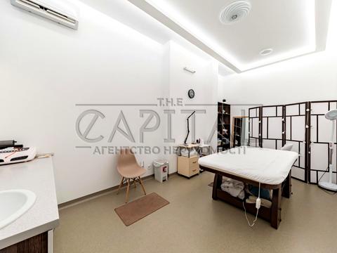 комерційна за адресою Василя Тютюнника вул. (Анрі Барбюса), 51/1А