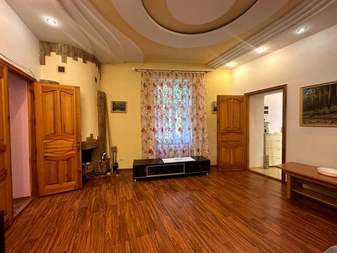 квартира за адресою Леся Мартовича вул., 5