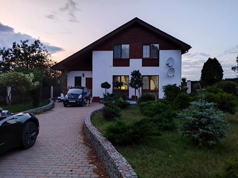 будинок за адресою Дениши