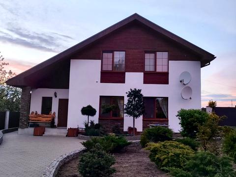 будинок за адресою Дениши