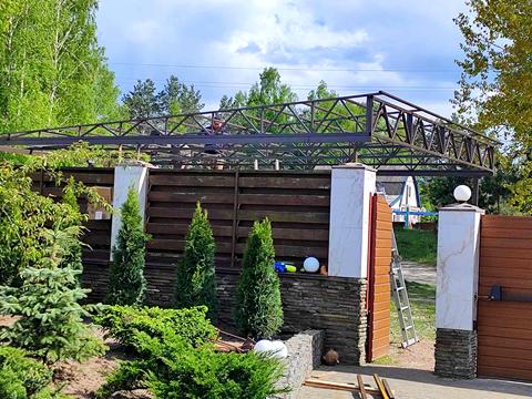 будинок за адресою Дениши