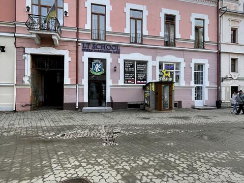комерційна за адресою Корзо вул., 4