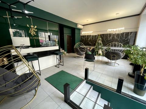 комерційна за адресою Корзо вул., 4