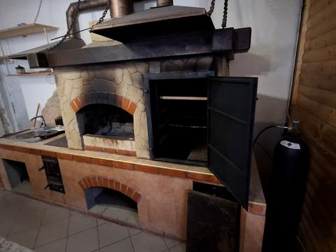 коммерческая по адресу Евгения Максимовича ул., 18