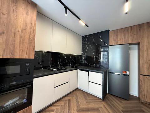 квартира по адресу Карпатська ул., (Будинок)