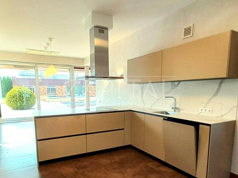 дом по адресу Михаїла Грушевського вулиця