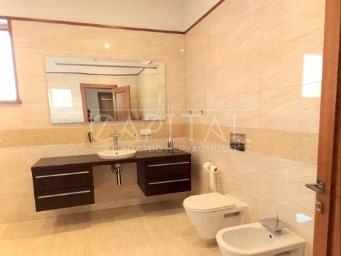 дом по адресу Михаїла Грушевського вулиця