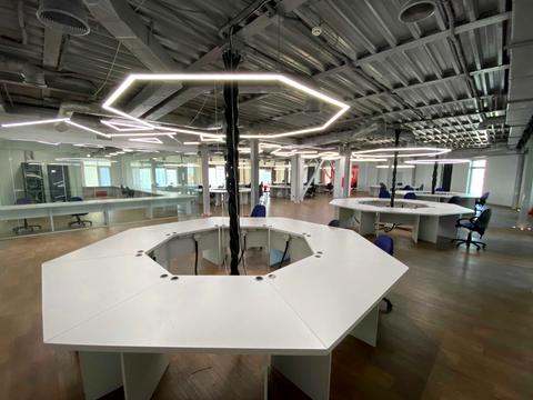 комерційна за адресою Дегтярівська вул., 27