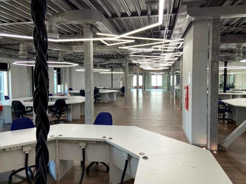 комерційна за адресою Дегтярівська вул., 27