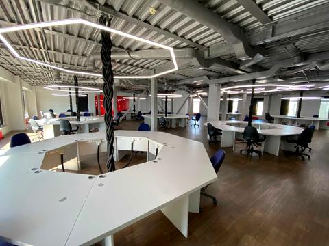 комерційна за адресою Дегтярівська вул., 27