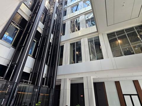 комерційна за адресою Межигірська вул., 54