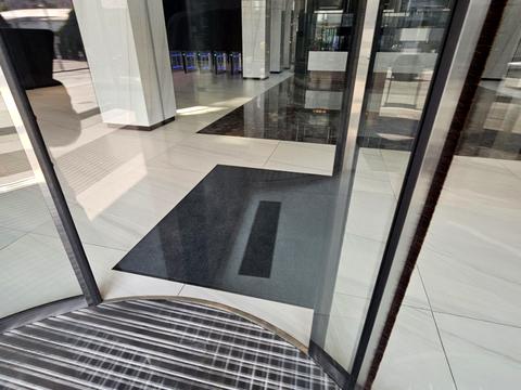 комерційна за адресою Межигірська вул., 54