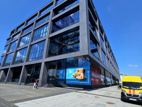 комерційна за адресою Межигірська вул., 54