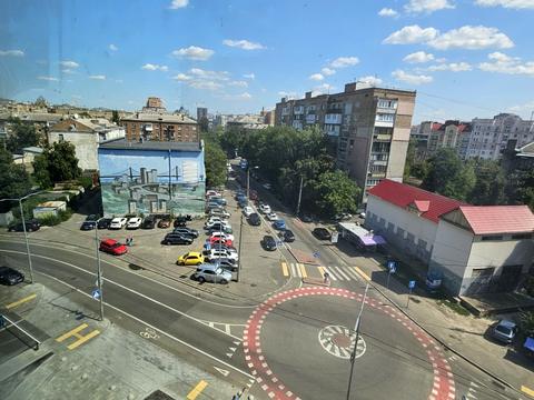 комерційна за адресою Межигірська вул., 54