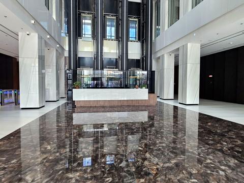 комерційна за адресою Межигірська вул., 54