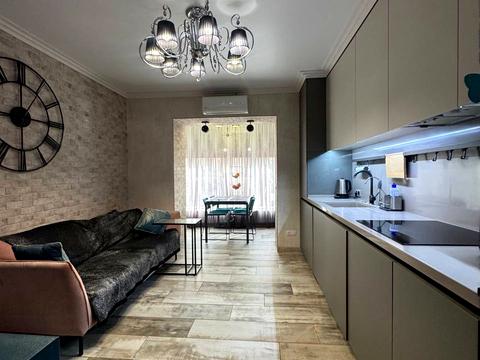 квартира за адресою Левка Лук'яненка вул. (Василя Жуковського), 16, 18, 20, 24