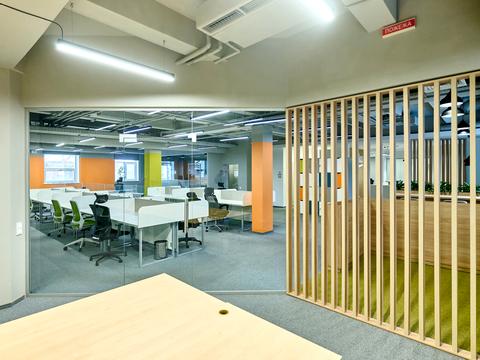 коммерческая по адресу Сімʼї Прахових ул. (Гайдара), 52