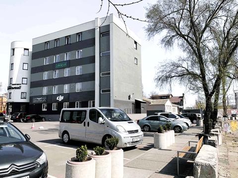 комерційна за адресою Залізничне шосе, 2а