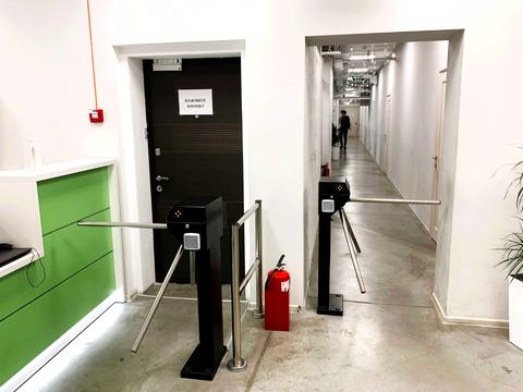 комерційна за адресою Залізничне шосе, 2а