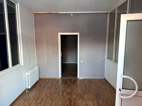 комерційна за адресою Олександра Кошиця вул., 9-Б